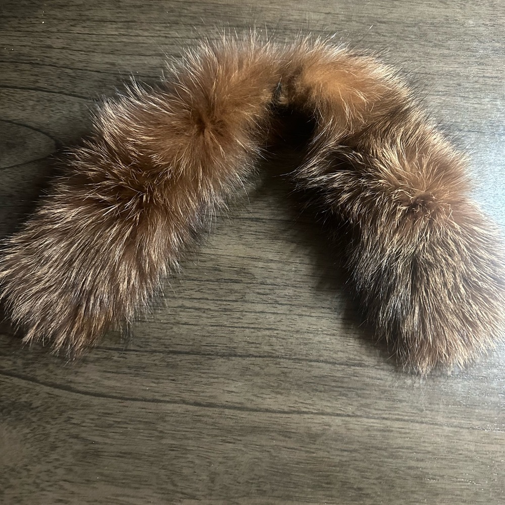 Real fur collar! Must have!